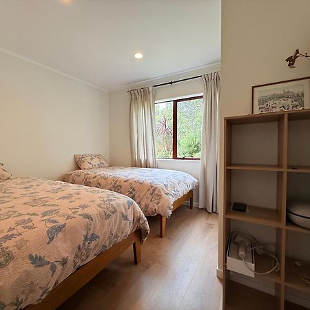 A Cabin With A Big View, Comfort And Tranquility, Close To Vines Martinborough Esterno foto