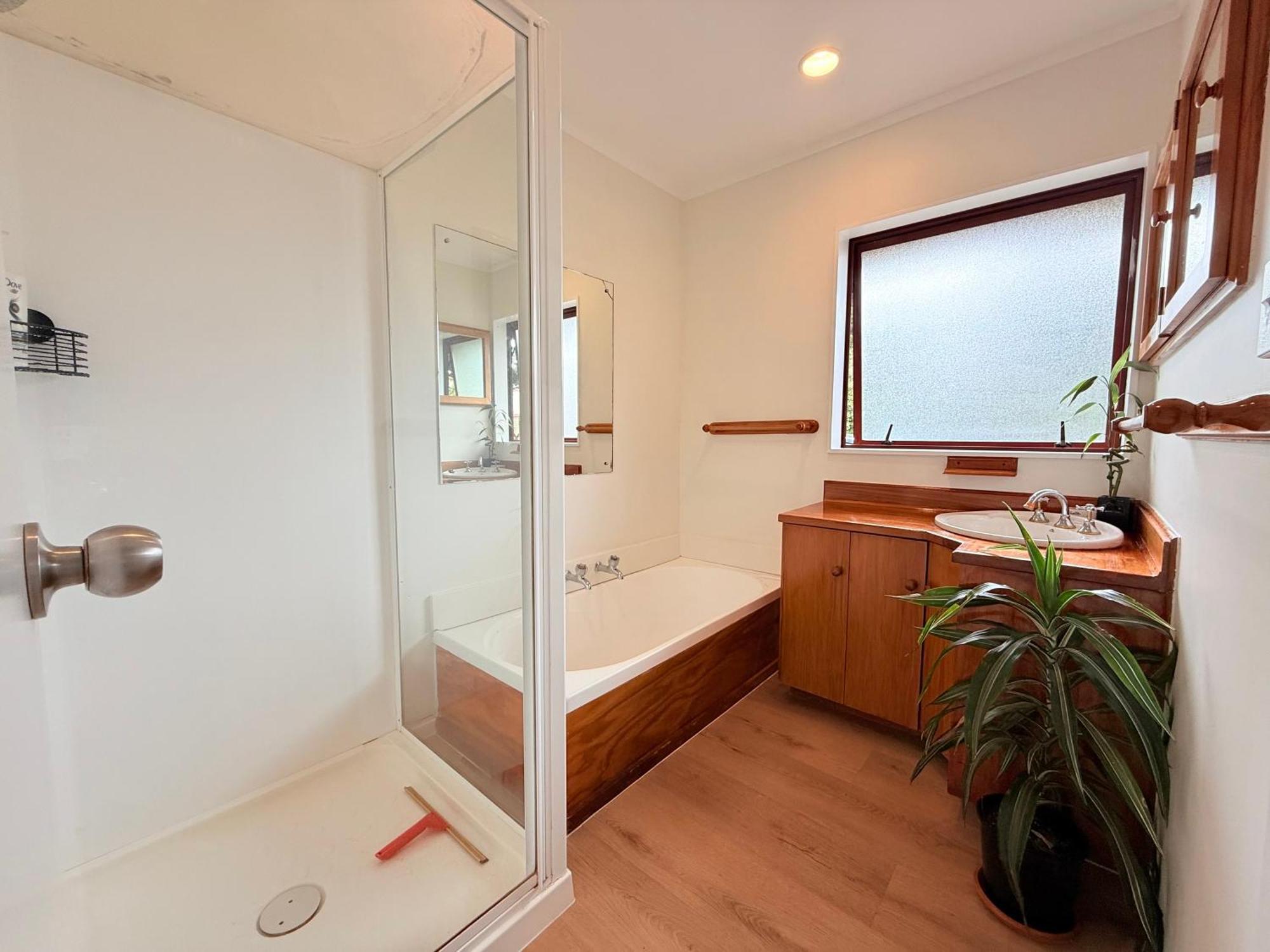 A Cabin With A Big View, Comfort And Tranquility, Close To Vines Martinborough Esterno foto