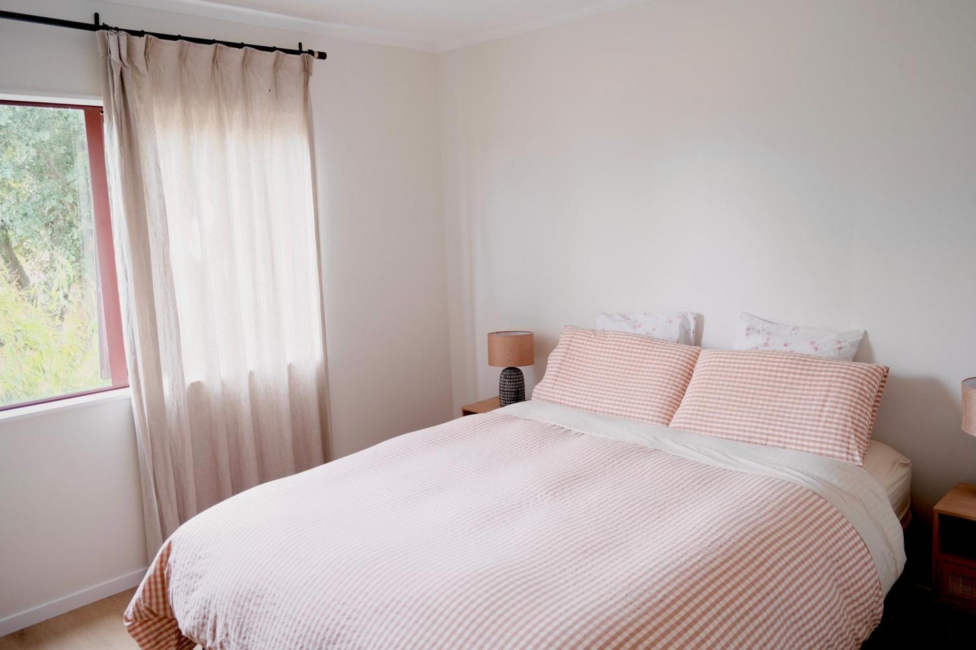 A Cabin With A Big View, Comfort And Tranquility, Close To Vines Martinborough Esterno foto
